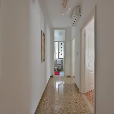 מלון דירות Mariavittoria 4*