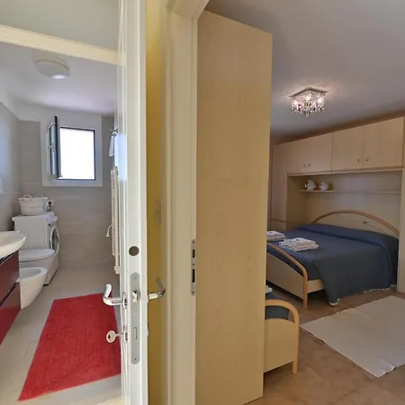 מלון דירות Mariavittoria 4*