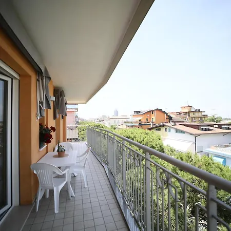 Mariavittoria מלון דירות 4*