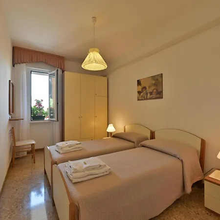 מלון דירות Mariavittoria 4*