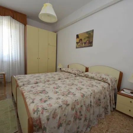 מלון דירות Mariavittoria 4*